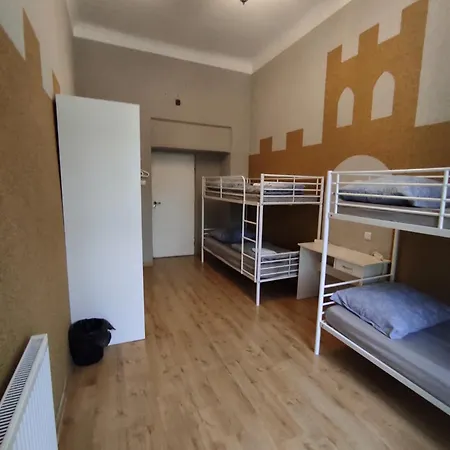 Girls Only Hostal