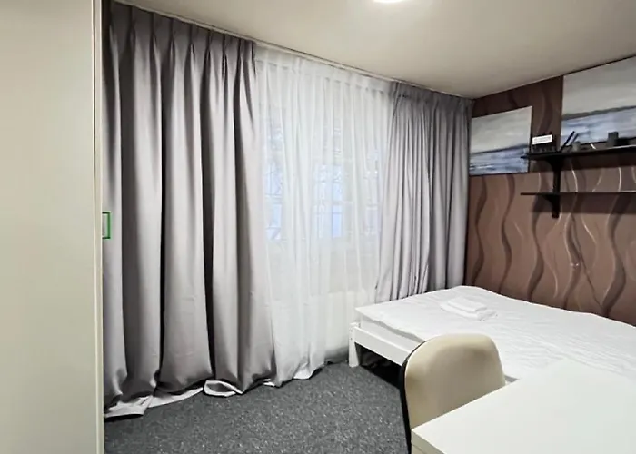 Girls Only 호스텔 *