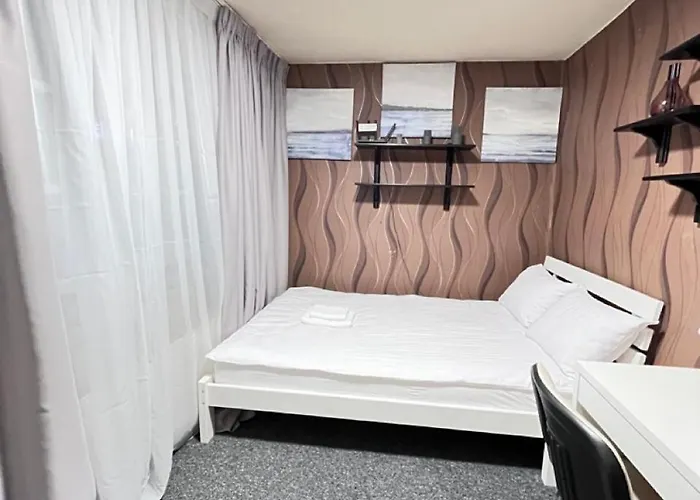 Girls Only بيت شباب *