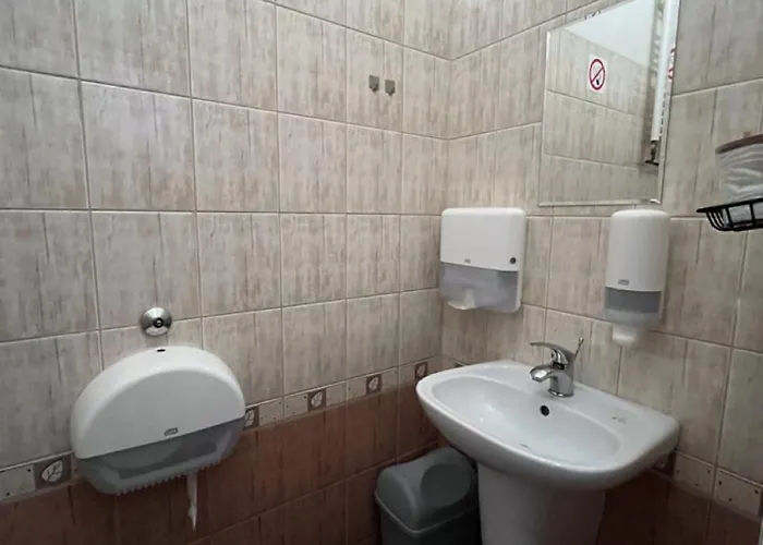 Girls Only كراكوفيا