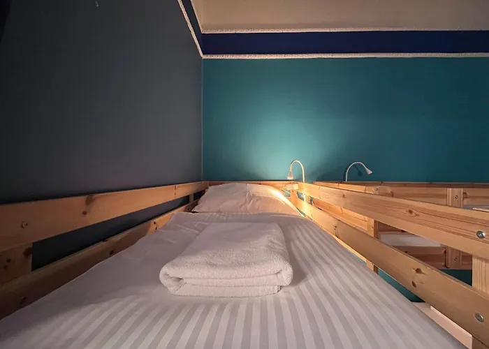 Girls Only 호스텔