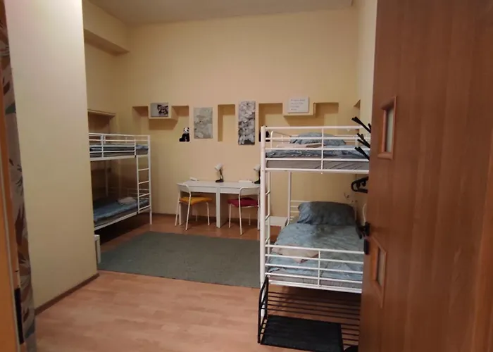 Girls Only 호스텔