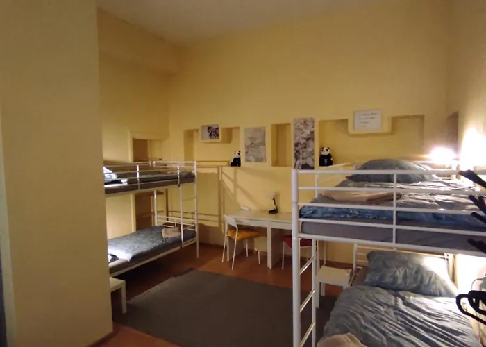 Girls Only 호스텔