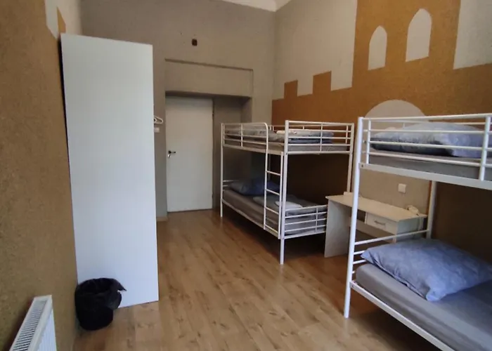 Girls Only 호스텔